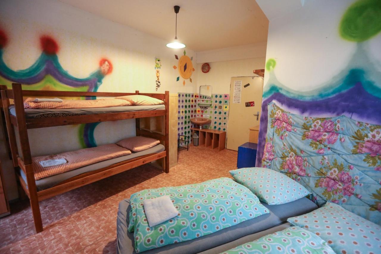 Hostel Klondike Pec pod Snezkou Esterno foto