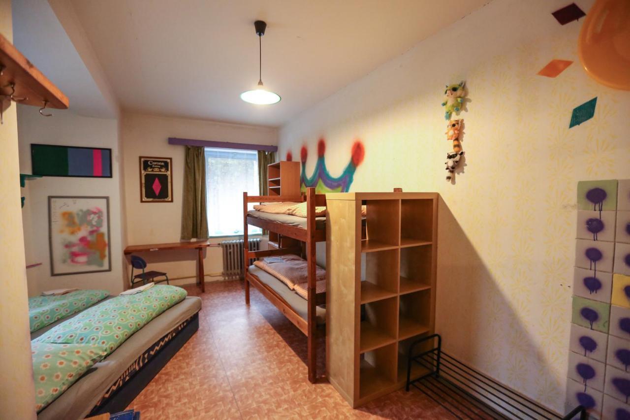Hostel Klondike Pec pod Snezkou Esterno foto