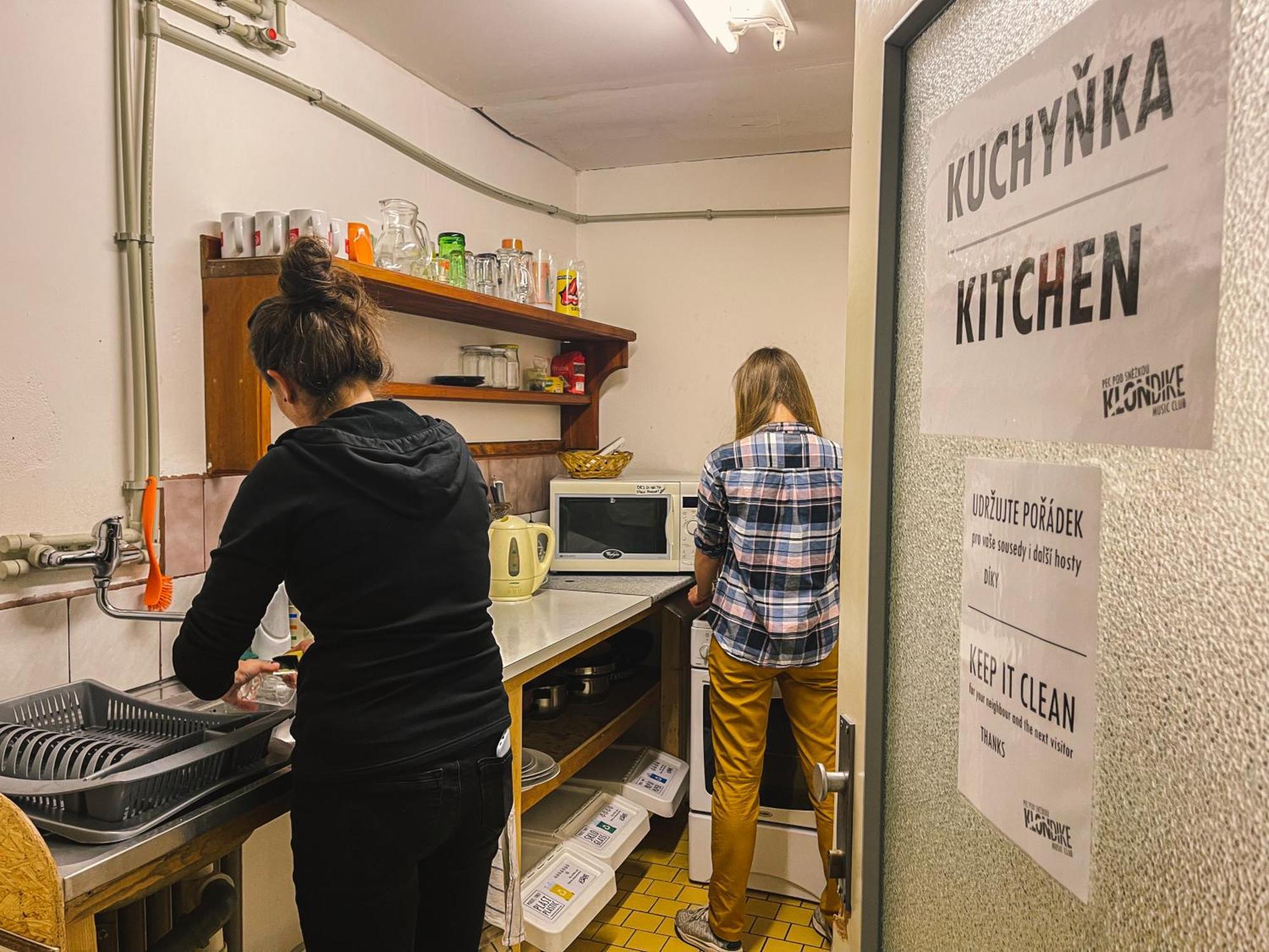 Hostel Klondike Pec pod Snezkou Esterno foto