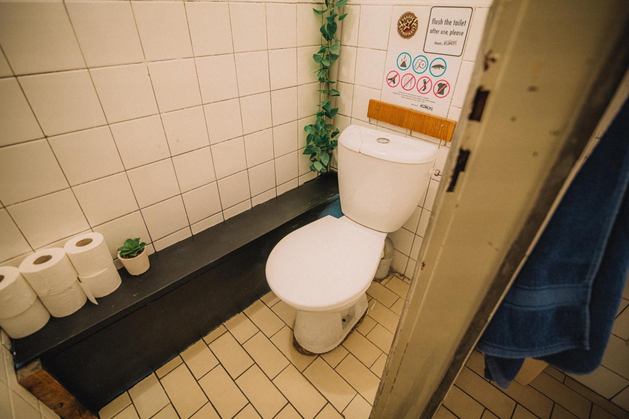 Hostel Klondike Pec pod Snezkou Esterno foto