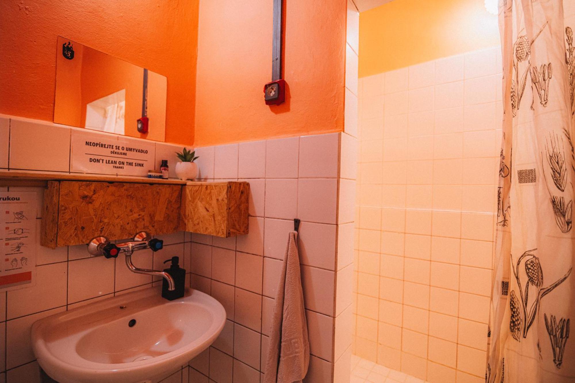 Hostel Klondike Pec pod Snezkou Esterno foto