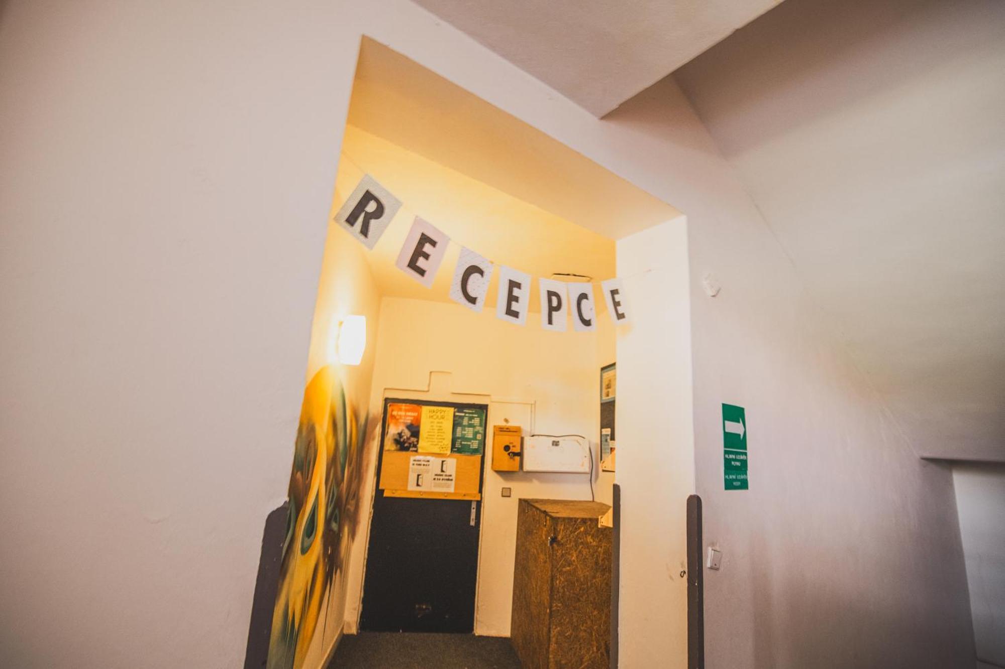 Hostel Klondike Pec pod Snezkou Esterno foto
